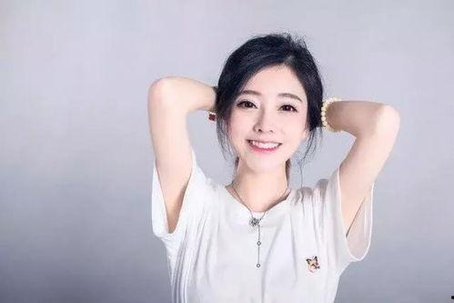 老嫂子直播吃瓜,揭秘娱乐圈幕后故事