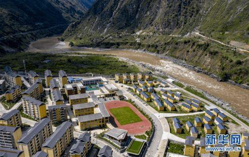 网红坝坝球玩具的图片,风靡一时的户外娱乐新宠