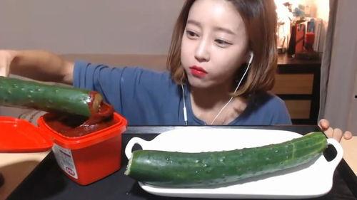 娱乐吃瓜酱的第一个作品